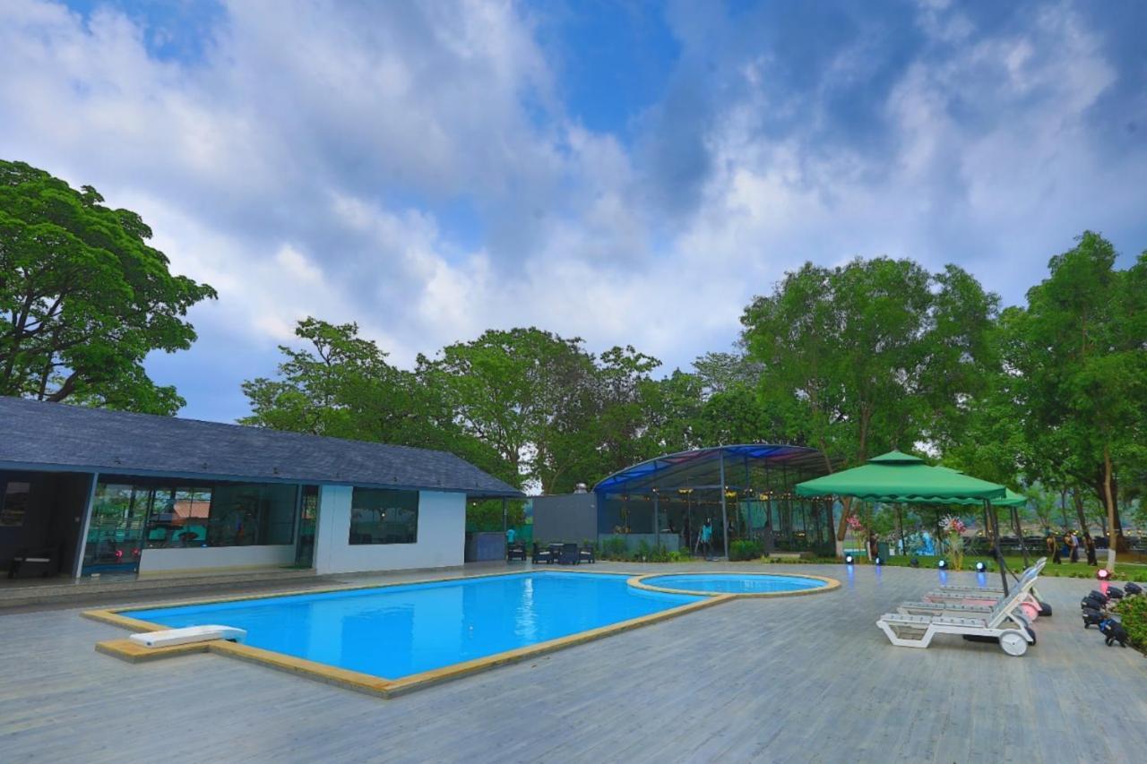 White Feather Resort Kauncha スィルヴァーサー エクステリア 写真