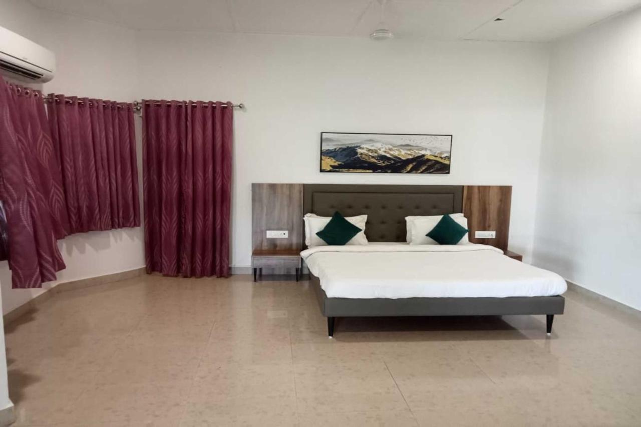 White Feather Resort Kauncha スィルヴァーサー エクステリア 写真